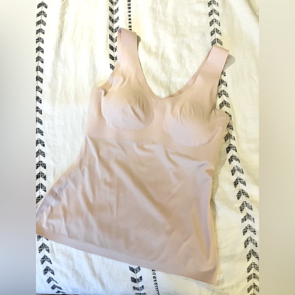 Pale pink LuxLift Tank from Knix